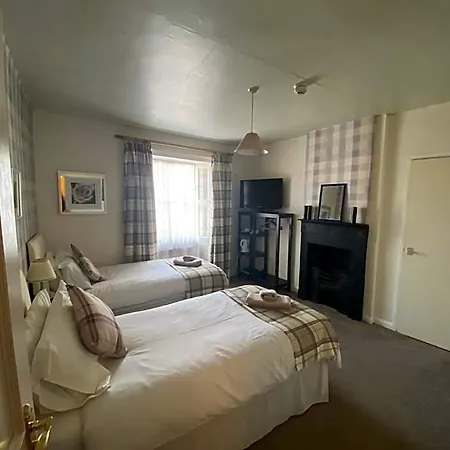 The Queens Bed & Breakfast