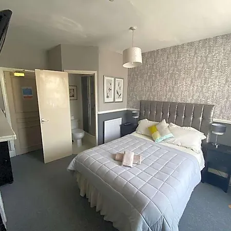 The Queens 3* St Bees